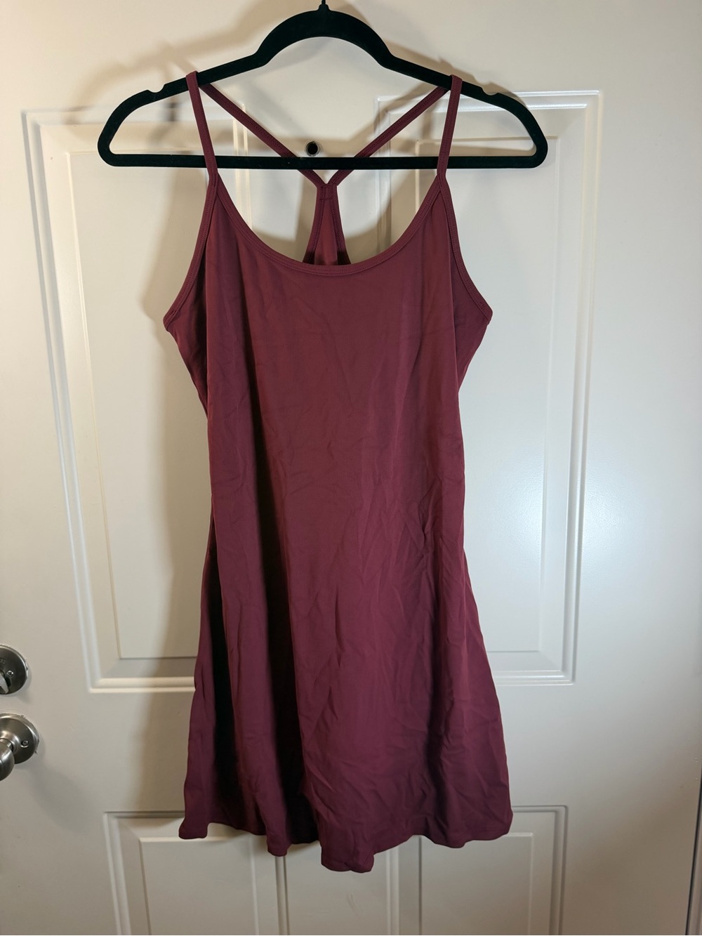 Quince Activewear Dress With Built-In Shorts Women’s S Burgundy 231